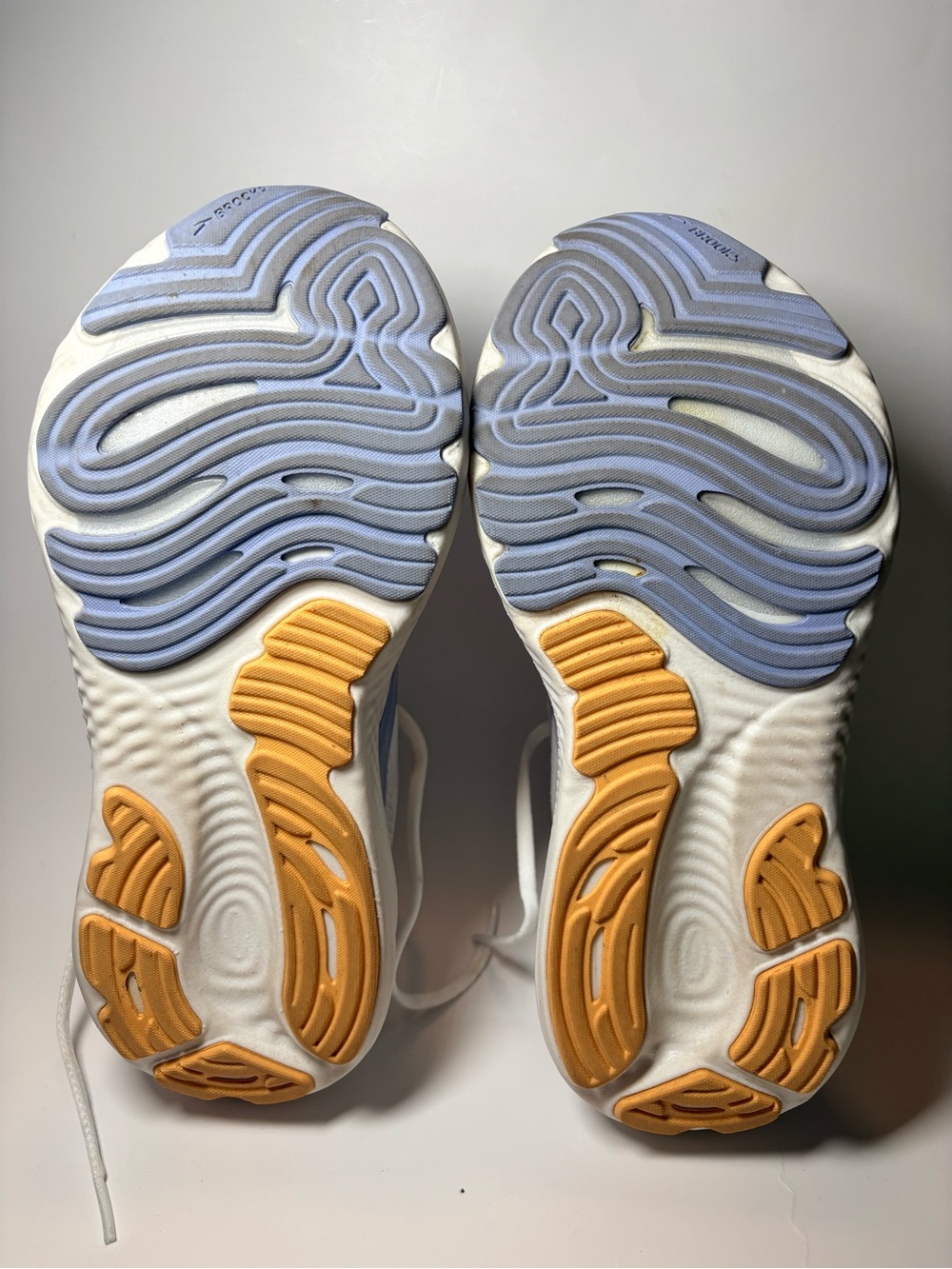 Brooks Glycerin 22 Women’s White Running Shoes with Iridescent Purple-Blue - Picture 16 of 16
